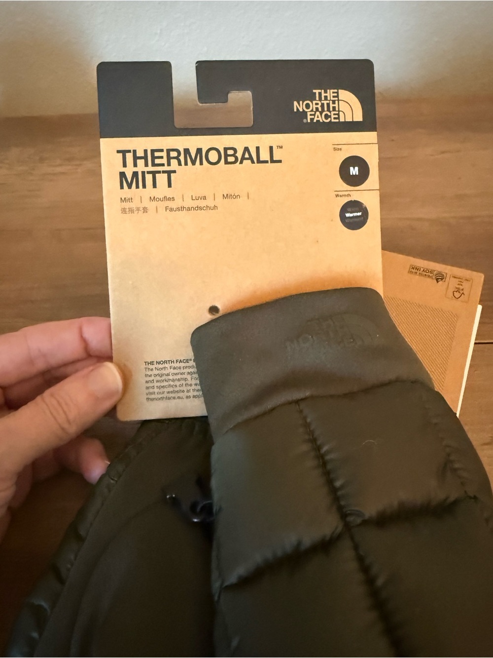 The North Face Men’s Olive Green Thermoball Insulated Mittens NWT (M) - Picture 3 of 4